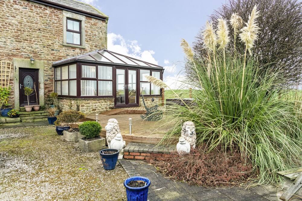 Cottage - Sleeps 5 - Hot Tub - Garden - Parking - Galgate
