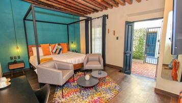 Master Suite (6) | Literie de qualité supérieure, coffres-forts dans les chambres, bureau