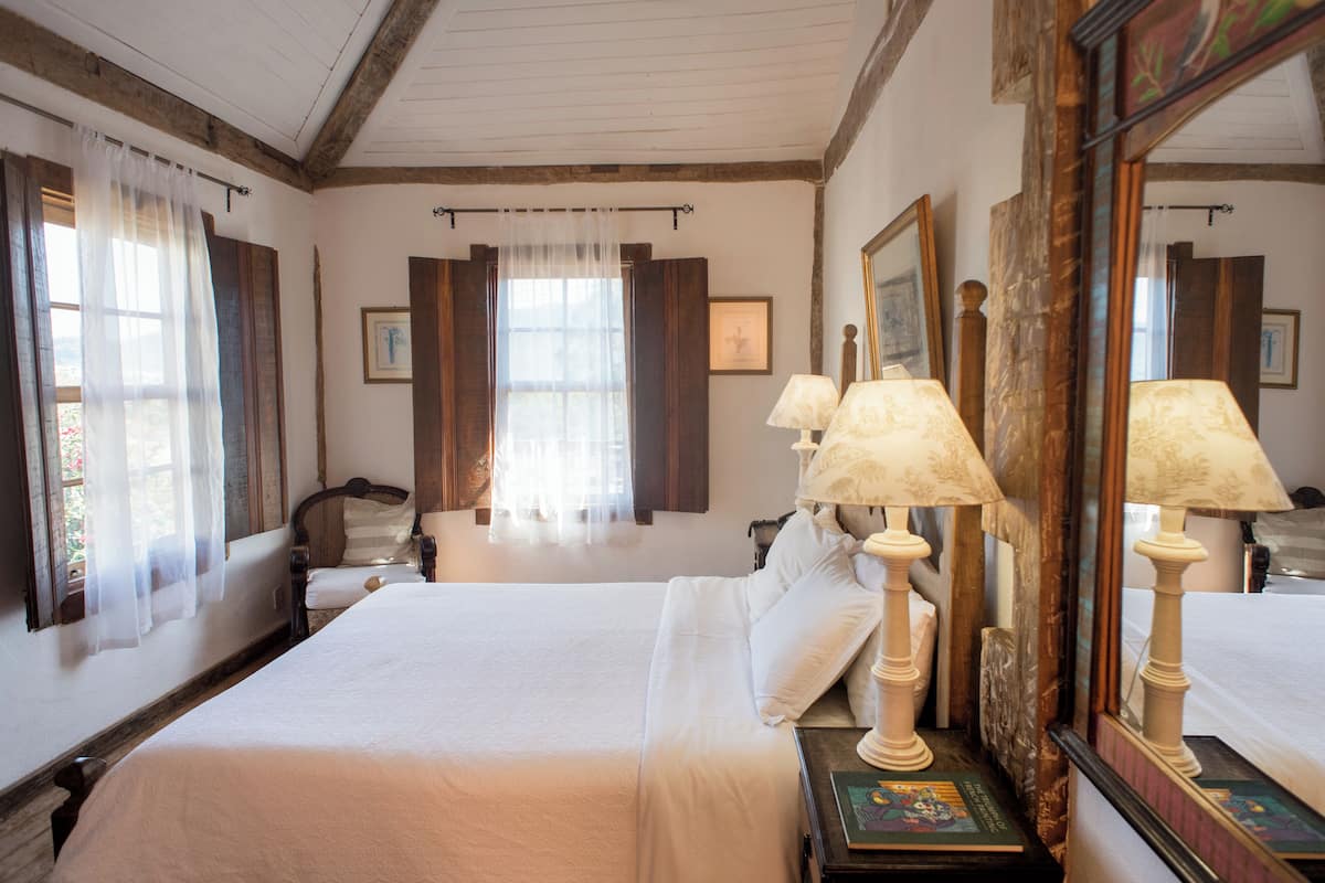 Standard Double Room, Annex Building | 1 bedroom, minibar, individually decorated, individually furnished