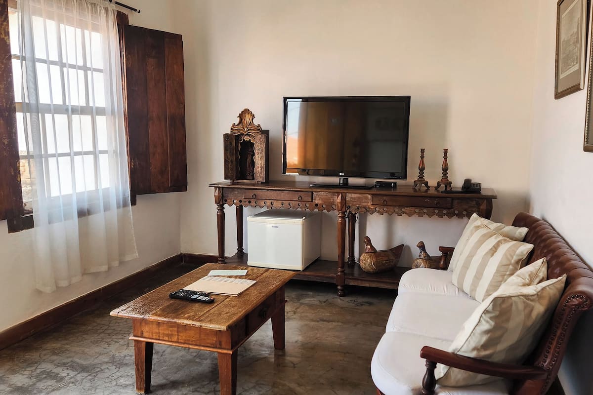 Family Suite, 2 Bedrooms | 1 bedroom, minibar, individually decorated, individually furnished