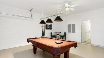House, Multiple Beds (1339YC 5 Beds Westhaven with spa game) | Billiards