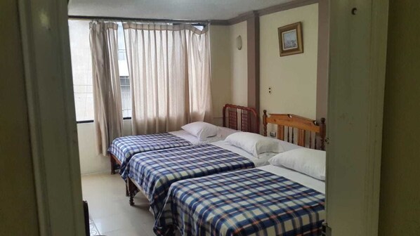 Triple Room, 3 Single Beds, Non Smoking - Unihotel (Loja)