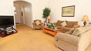 House, Multiple Beds (Highlands Reserve Golf Community 4 be) | Living area