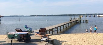 James River Beach Retreat - Last Minute Rate- Williamsburg - Ferry End Cottages