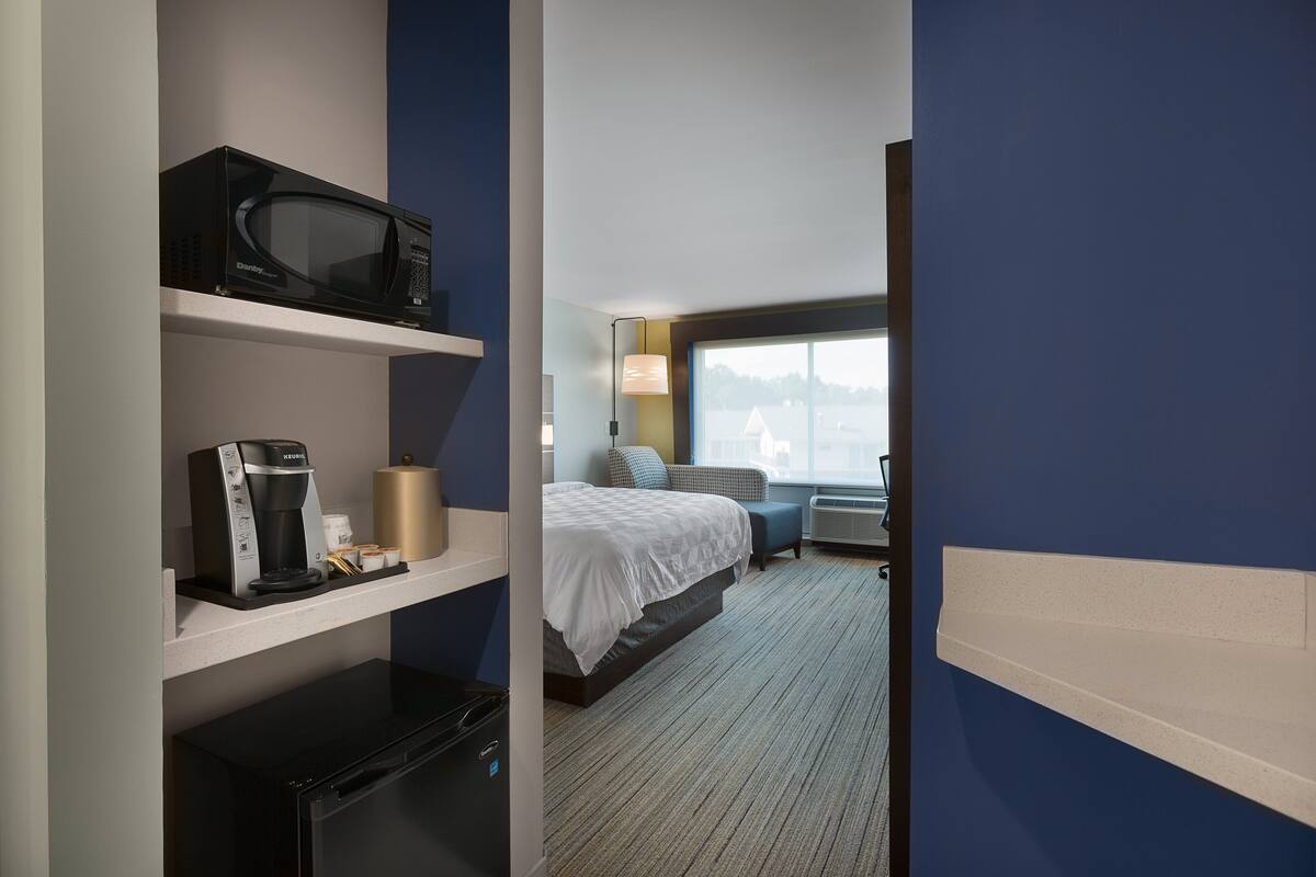 in-room safe, desk, blackout curtains, iron/ironing board