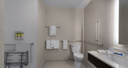 Holiday Inn Express Lake Park by IHG