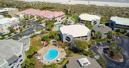 Hibiscus Condo - Pool View, 2br/2bth, 3 Pools, Wifi