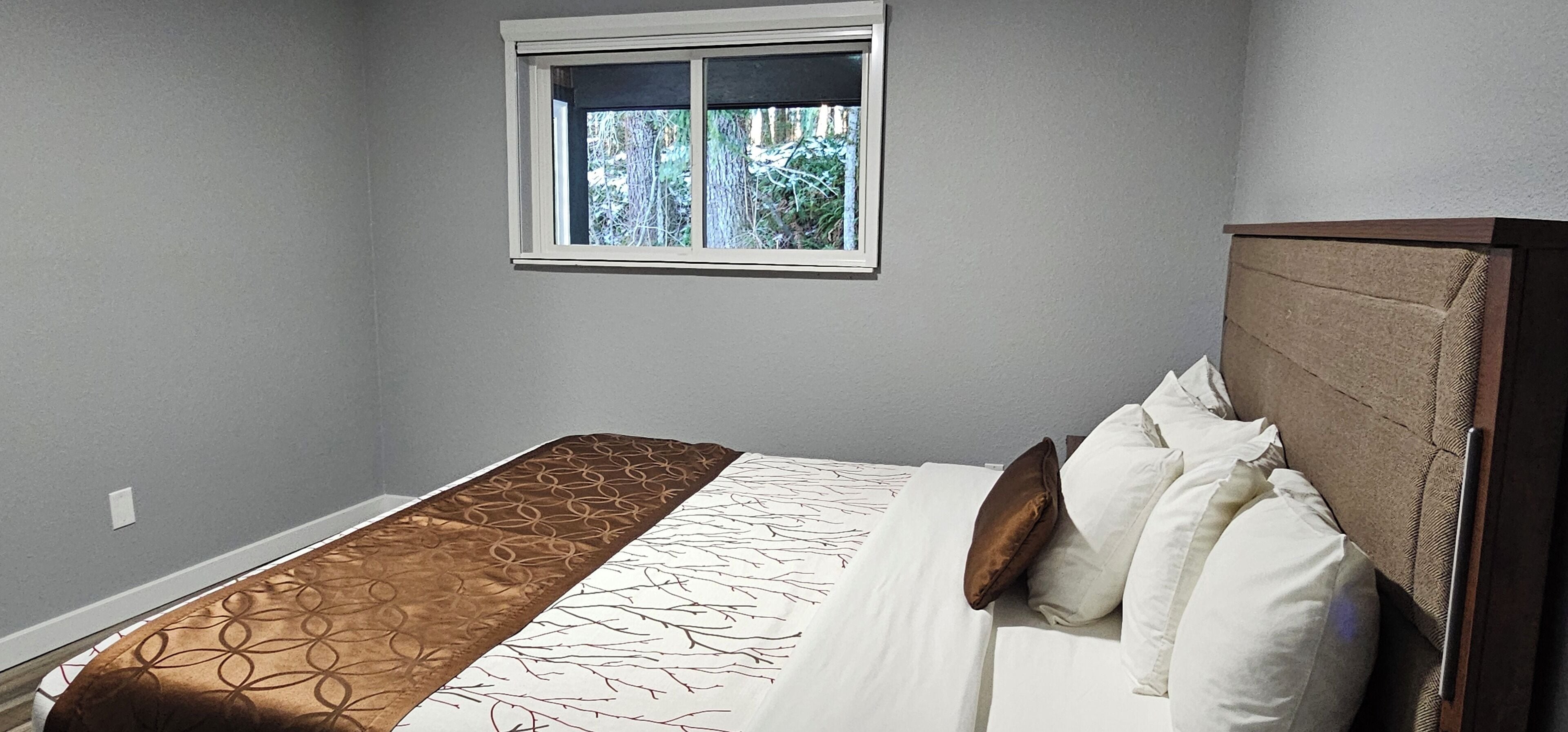 premium suite, 1 king bed with sofa bed, kitchen | premium bedding, memory-foam beds, desk, laptop workspace