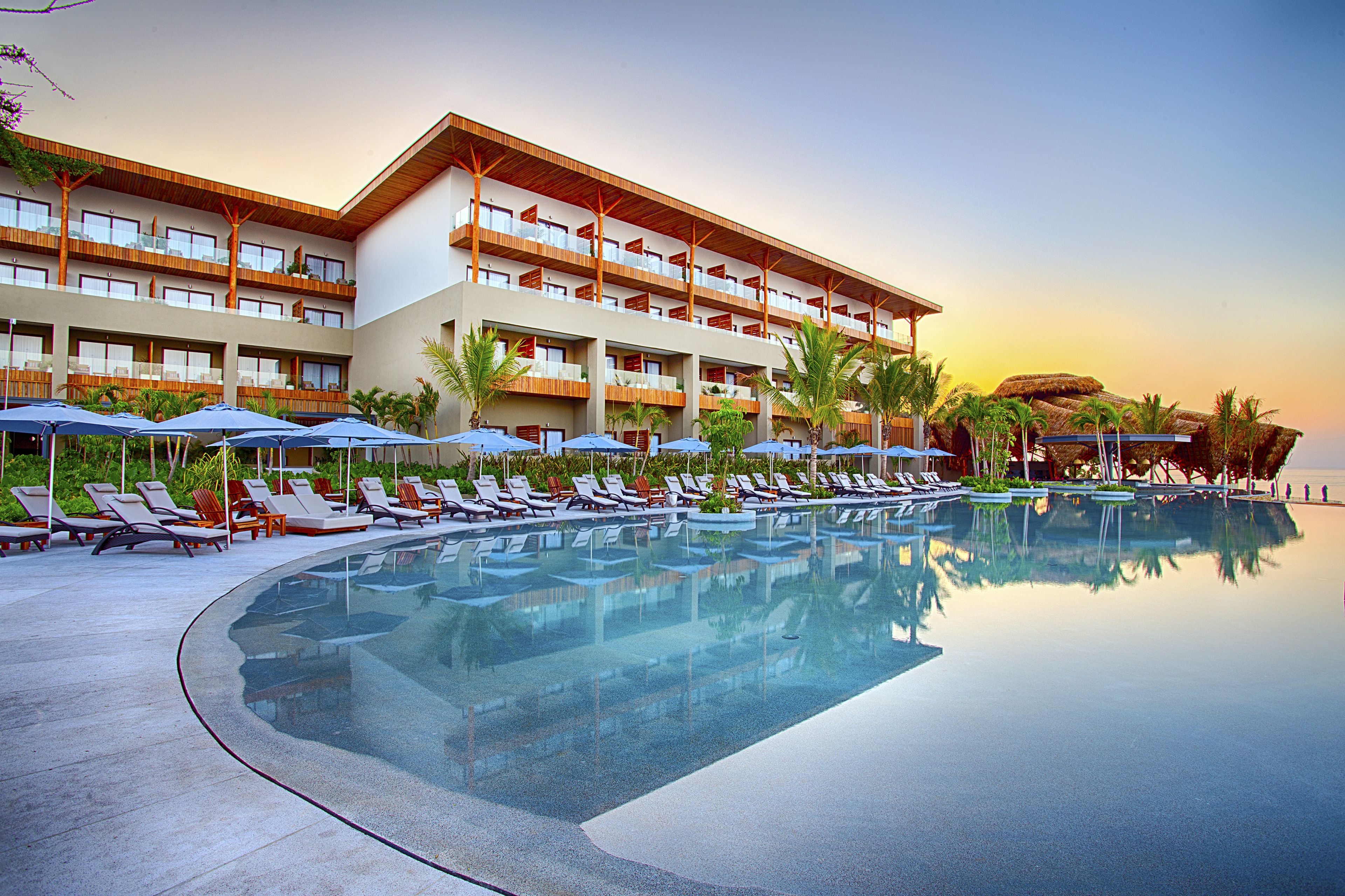Minibar, in-room safe, desk, laptop workspace