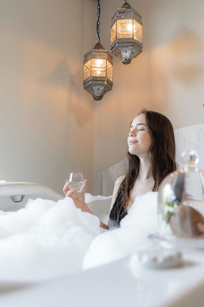 Whirlpool, Türkisches Bad/Hamam, Körperbehandlungen, Hydrotherapie