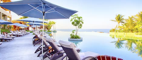 5 piscines extérieures, tentes de plage, parasols de plage