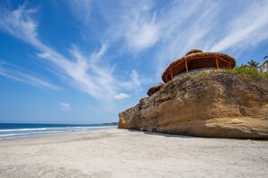 4 restaurants; breakfast, dinner and brunch served  - Armony Resort All-Inclusive MGallery Collection (Punta de Mita)