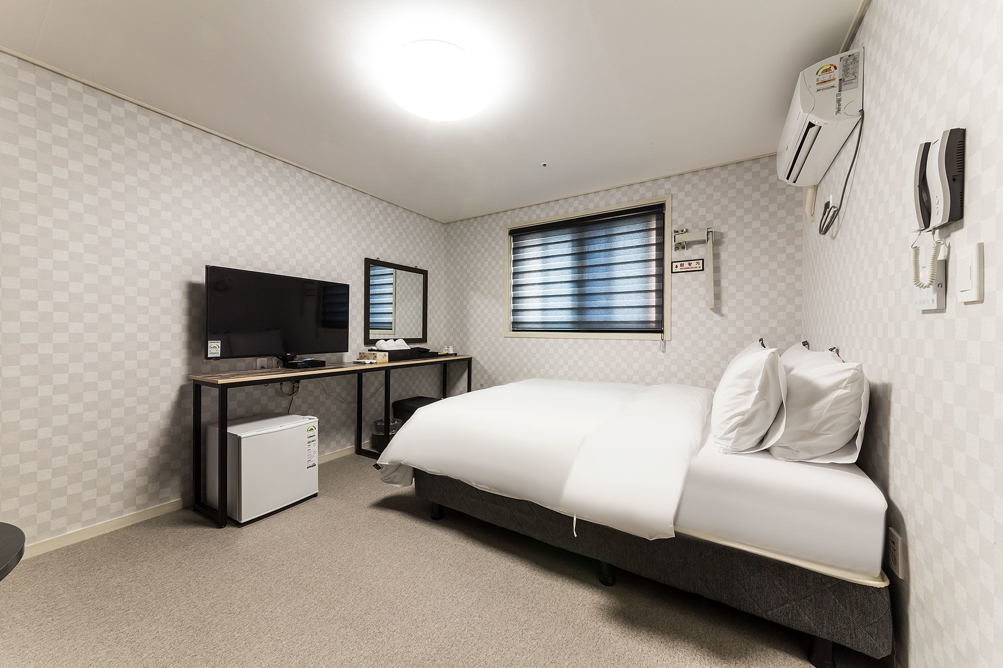 standard double room | down duvets, soundproofing, free wifi, bed sheets