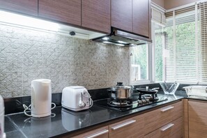 Frigorifero, microonde, tostapane, risottiera