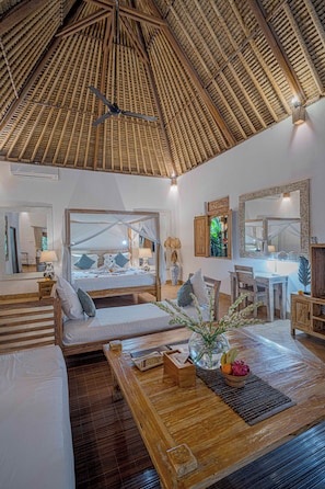 1 bedroom, in-room safe, desk, iron/ironing board - Charming Tropical Villa for Couple and Honeymooner (Gianyar)