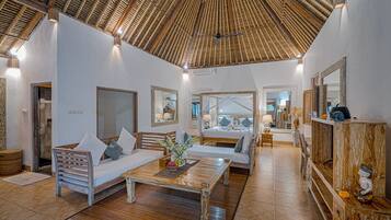 1 bedroom, in-room safe, desk, iron/ironing board