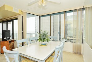 Dining - LINENS & DAILY ACTIVITIES INCLUDED*!!! THE CAPRI - 2BR - Ocean View Condo! (Ocean City)