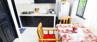 Casa Luna Deluxe Cottage, General luna, minutes from Cloud 9, Restaurants, ect.