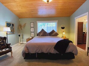 3 bedrooms, iron/ironing board, travel cot, WiFi