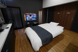 2 bedrooms, iron/ironing board, free WiFi