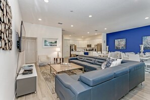 TV, video games, table football, stereo - Ultimate Orlando Luxury Retreat – Mansion 2750 (Davenport)