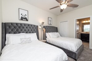 9 soverom, strykejern/-brett, internettilgang og sengetøy