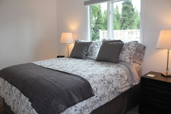 1 bedroom, memory-foam beds, iron/ironing board, WiFi