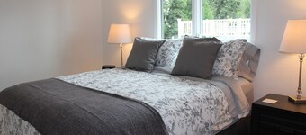 Corner Midtown Apartment