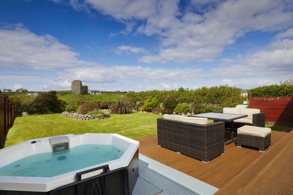 Deck with private hot tub and view of 500yr old castle
