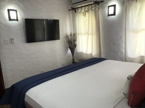 2 bedrooms, in-room safe, iron/ironing board, free WiFi - AMAZING OCEAN  VIEWS AND SUNSETS Penthouse #1 (Tamarindo)