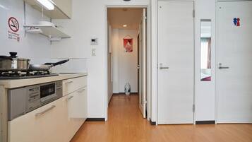 Fridge, microwave, stovetop, electric kettle