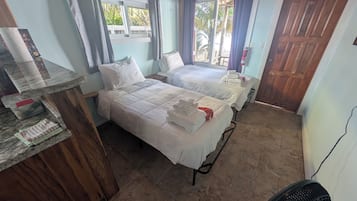 2 chambres, coffres-forts dans les chambres, bureau, Wi-Fi gratuit