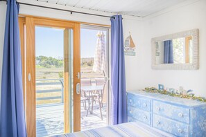 2 slaapkamers, een strijkplank/strijkijzer, gratis wifi, beddengoed