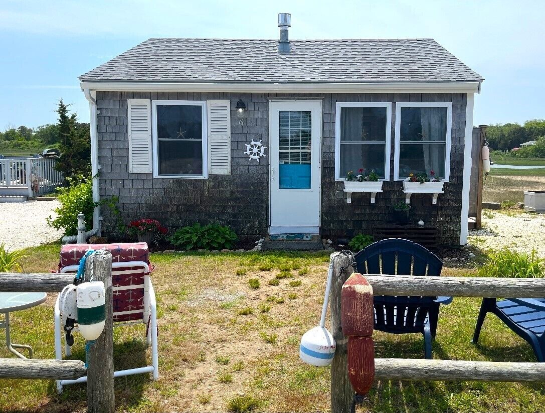Tidal View 6 - Pet-friendly cottage, steps to private beach!
