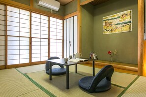 Dining - Big TOKYO HOUSE group/family up to 5 people persons Super Fast 200MbpsWiFi (Toshima-ku)