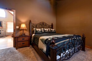 6 bedrooms, iron/ironing board, free WiFi, bed sheets
