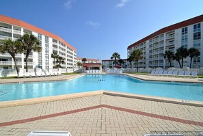 A heated pool - El Matador #323 LAST DAY FOR SUMMER DISCOUNTS (Fort Walton Beach)