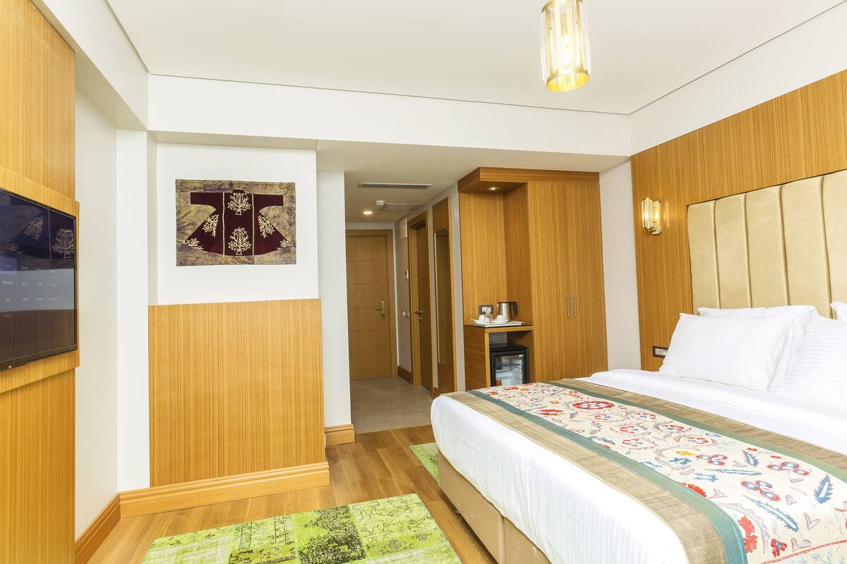 Minibar, in-room safe, blackout curtains, soundproofing