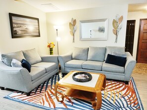 Älytelevisio, takka, pöytäjalkapallopöytä