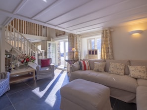 Living area - In an exceptional position right on the beach is this spacious and comfortable cottage - a perfect g (Truro)
