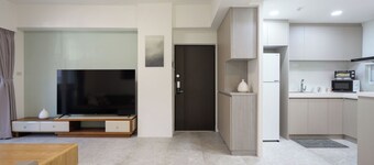 H&K 3/2 Cozy Taipei 101/World Trade Center MRT