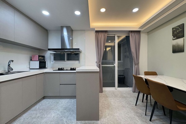 open kitchen with island