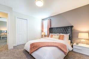 8 bedrooms, iron/ironing board, Internet, bed sheets