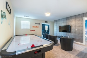 Games room - The Ultimate Guide to Renting Your Luxury 8 Bedroom Mansion on Champions Gate Resort (Davenport)