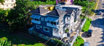 4bd-4.5 bt! Ocean view, with Pool! Fully AC!