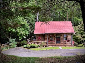Exterior - Your Journey’s End! Authentic log cabin, comfortable, modern w/ a creek too!  (Tiger)
