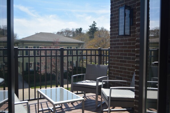 المنطقة المحيطة بالمنشأة