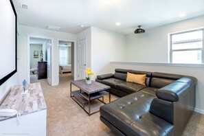 Fernseher, Kamin, Videospielkonsole