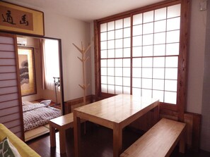 Dining - Free Parking&Wifi/KIX&USJ 30min/max8ppl (Sakai-shi)