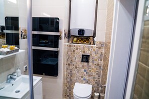 Dusch, hårtork, handdukar och schampo